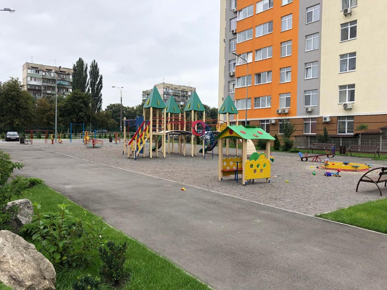 Стильна Та Простора Квартира Kiev Dış mekan fotoğraf